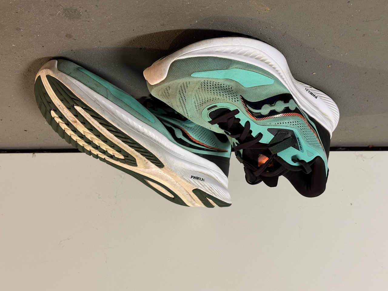 Saucony Guide 15